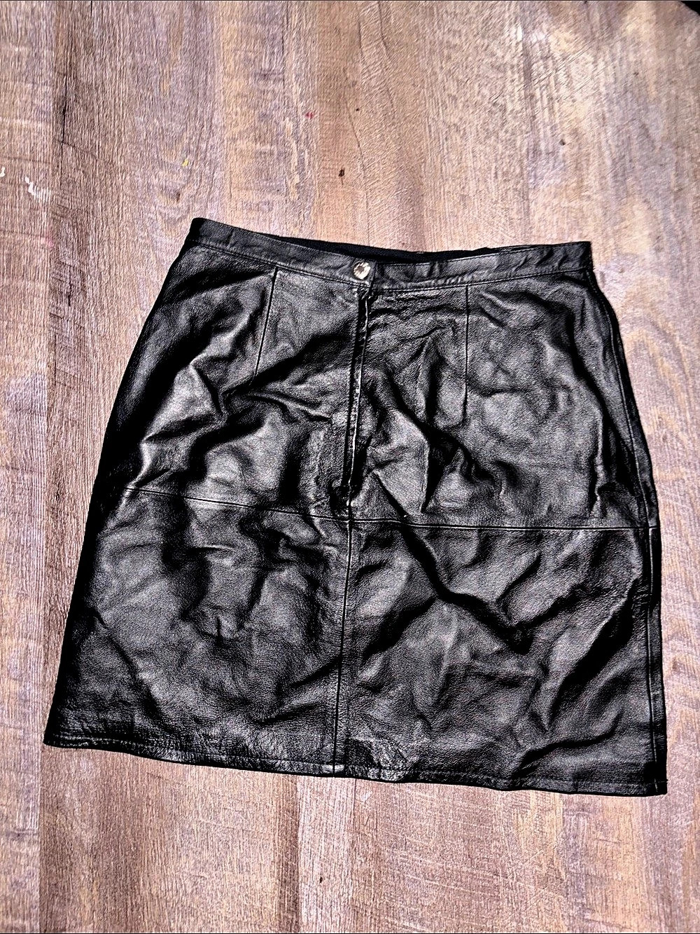 Shiraleah Faux Leather Mini Skirt in Black Size Small